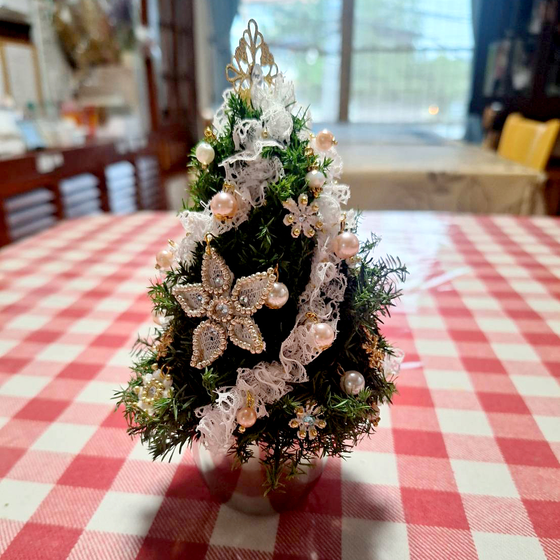 【キラキラ宝石箱】クリスマスツリー ミニサイズで可愛いお部屋に大変身！